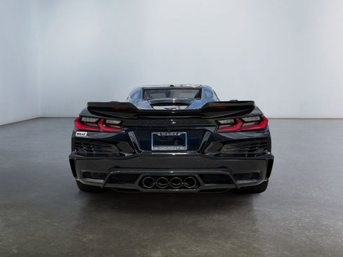 Used 2025 Chevrolet Corvette Z06 RWD image 4