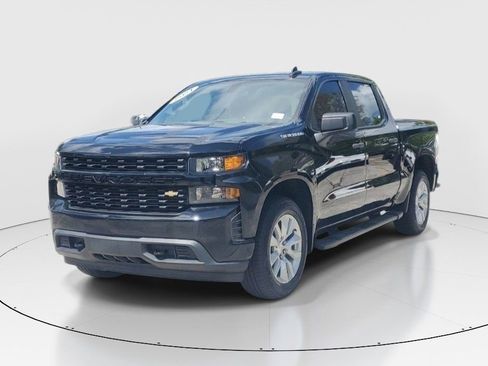 Used 2021 Chevrolet Silverado 1500 Custom image 3