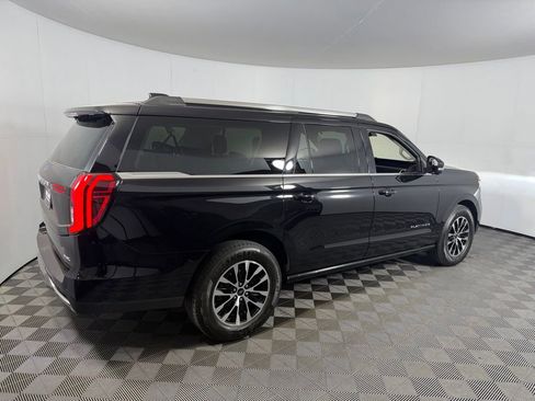 Used 2025 Ford Expedition Max Platinum AWD/4WD image 3