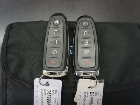 Used 2014 Ford Edge Limited w/ Equipment Group 301A FWD image 17