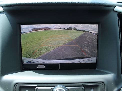 Used 2024 GMC Terrain SLE FWD image 35