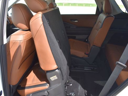 Used 2025 Nissan Pathfinder Platinum w/ Cargo Package FWD image 57