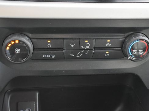 Used 2022 Ford F150 XLT image 28