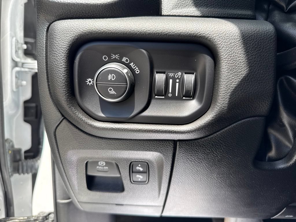 Used 2023 RAM 1500 Laramie AWD/4WD image 25