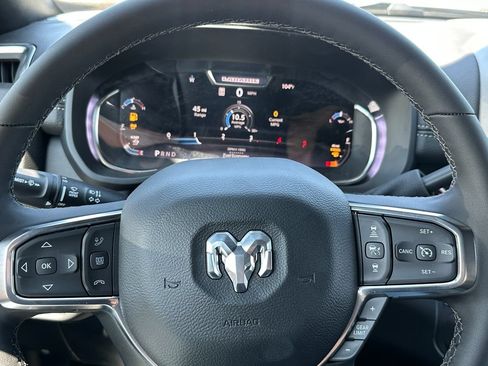 New 2026 RAM 2500 Laramie AWD/4WD image 19