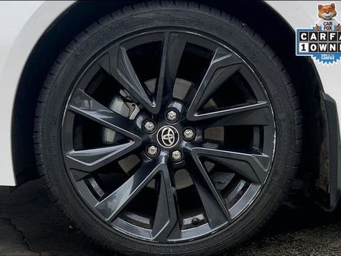 Used 2025 Toyota Corolla SE w/ SE Premium Package image 9