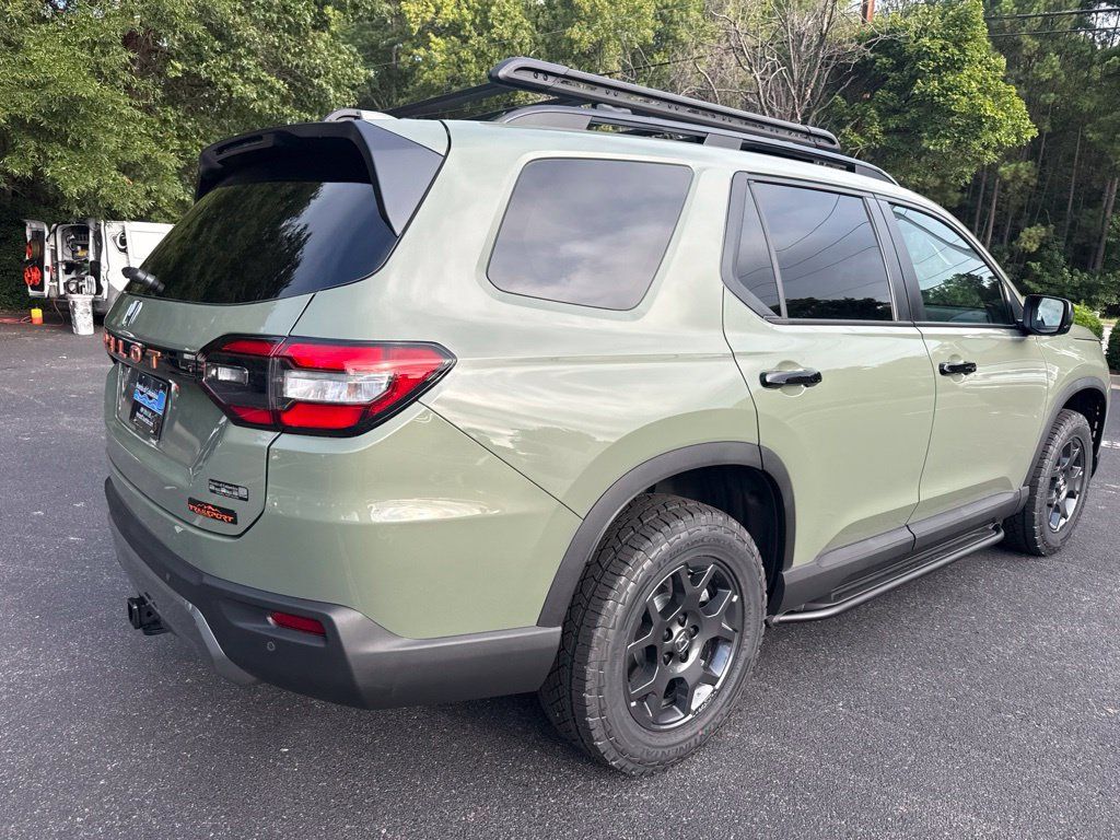 New 2026 Honda Pilot TrailSport image 3