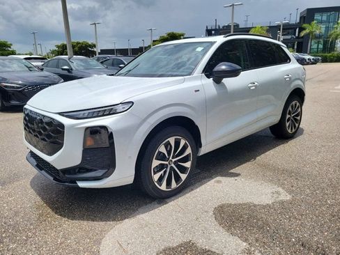 Certified 2026 Audi Q3 quattro 2.0T AWD/4WD image 4