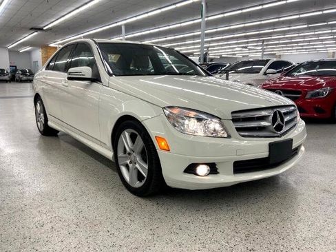Used 2011 Mercedes-Benz C 300 4dr Sdn C 300 Sport RWD image 4