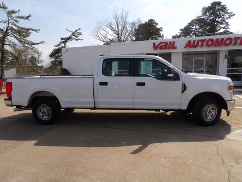 Used 2022 Ford F250 XL w/ Power Equipment Group image 2