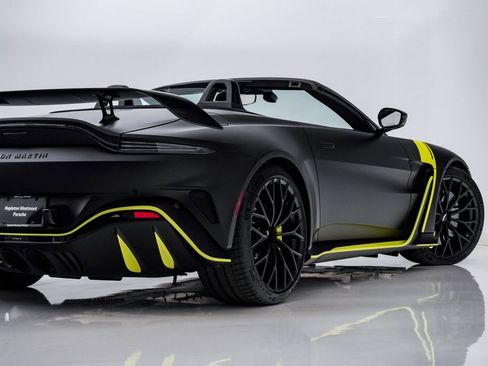 Used 2023 Aston Martin V12 Vantage Roadster image 13
