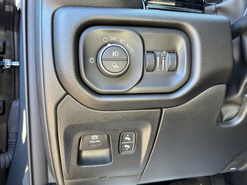 New 2026 RAM 1500 Laramie AWD/4WD image 31