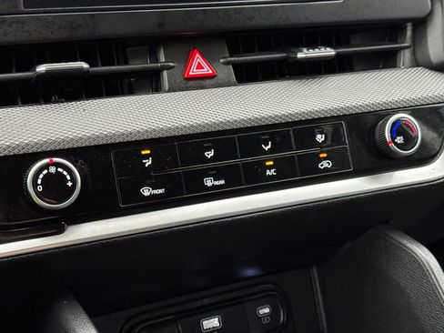 Used 2024 Kia Sportage LX image 19