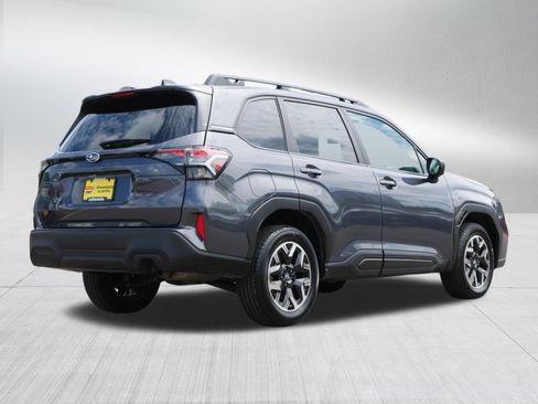 Used 2025 Subaru Forester Premium AWD/4WD image 7