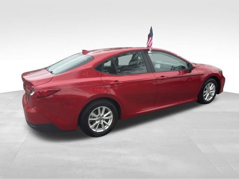 Used 2025 Toyota Camry LE image 24