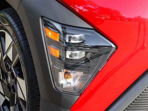 Used 2024 Hyundai Kona SEL FWD image 4