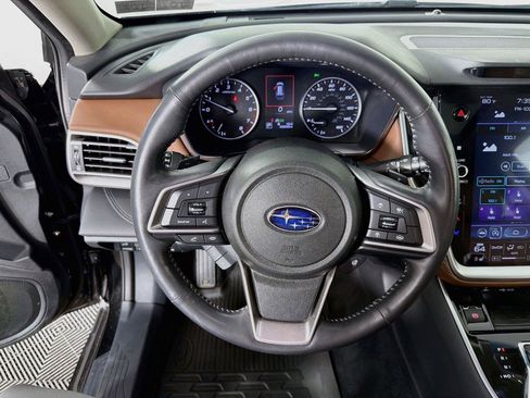 Used 2022 Subaru Outback Touring XT AWD/4WD image 3