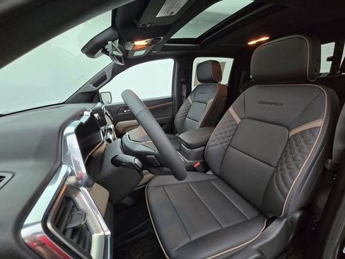 New 2026 GMC Canyon Denali w/ LPO, Denali Black Edition image 23