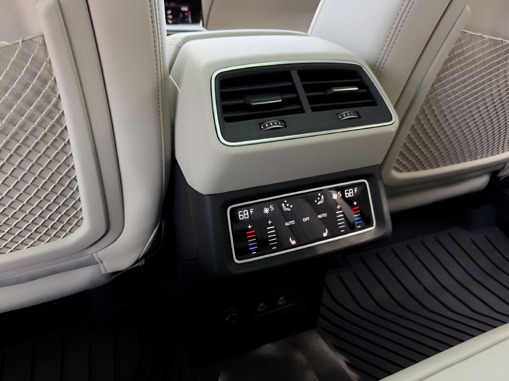 Used 2024 Audi Q8 e-tron Premium Plus w/ Premium Plus Package AWD/4WD image 19