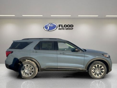 New 2026 Ford Explorer Active w/ Active Comfort Package image 4