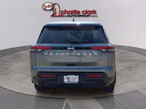 Certified 2025 Nissan Pathfinder S FWD image 4
