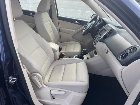 Used 2016 Volkswagen Tiguan S image 19