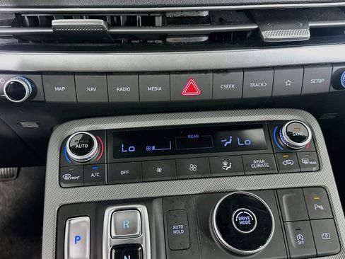 Used 2025 Hyundai Palisade SEL FWD image 24