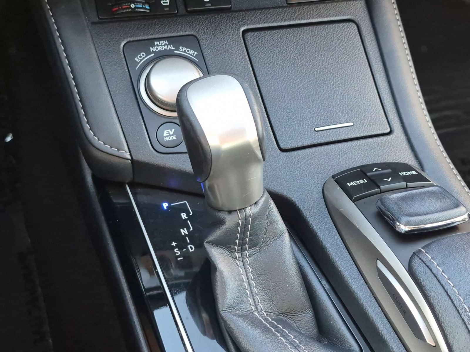 Used 2016 Lexus ES 300h w/ Navigation System Package FWD image 28