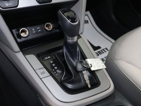 Used 2019 Hyundai Elantra SEL FWD image 36