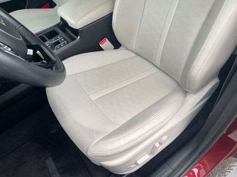Used 2025 Kia Sorento S FWD image 20