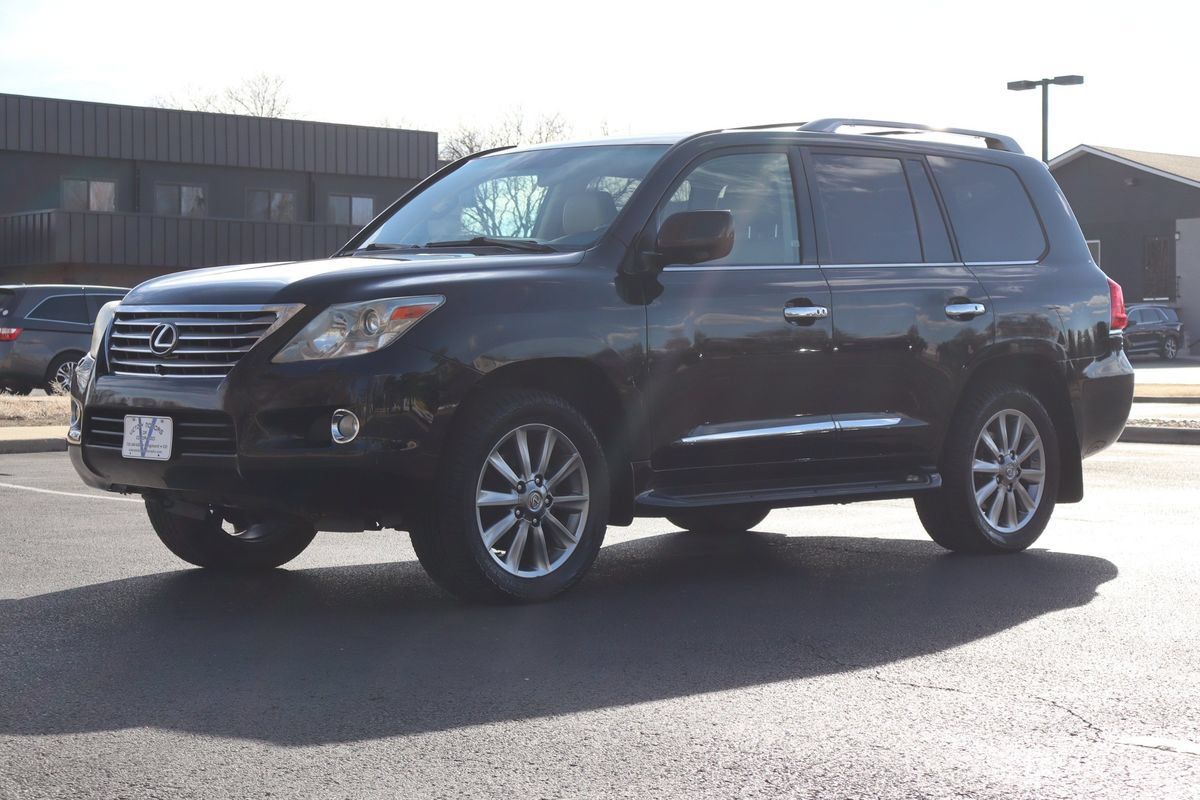 Used 2011 Lexus LX 570 4WD w/ Luxury Pkg image 11