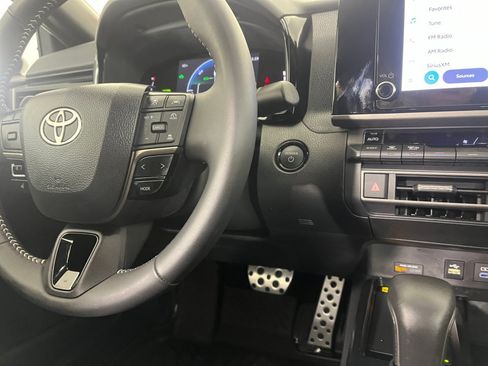 Certified 2025 Toyota Camry SE image 36