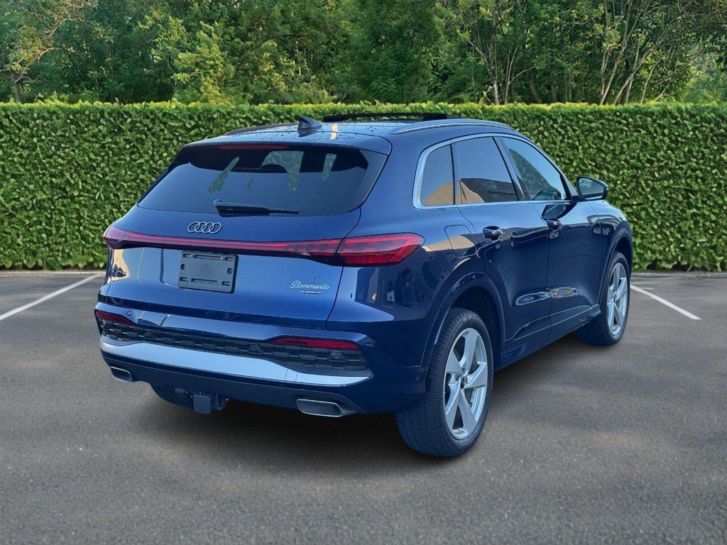 Used 2025 Audi Q5 Premium Plus AWD/4WD image 3