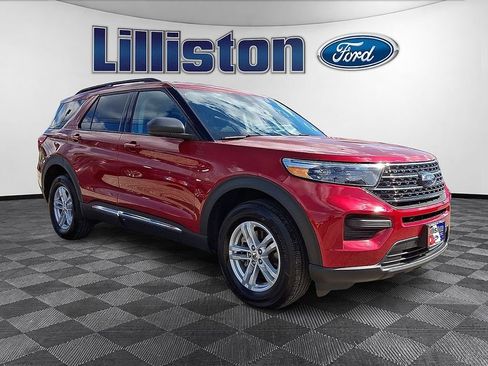 Used 2024 Ford Explorer XLT w/ Class IV Trailer Tow Package AWD/4WD image 3