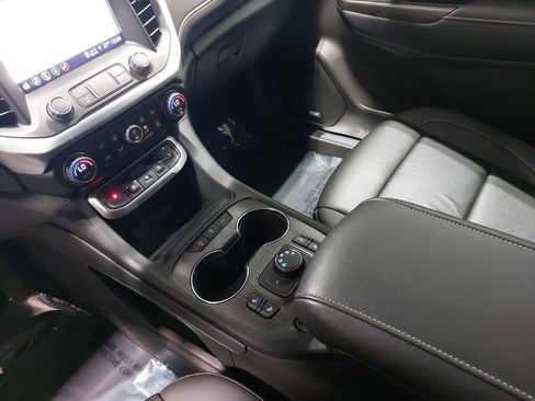 Used 2023 GMC Acadia SLT w/ Trailering Package image 28