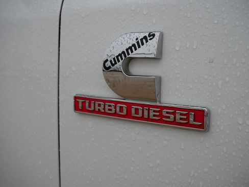 Used 2022 RAM 2500 Laramie AWD/4WD image 8