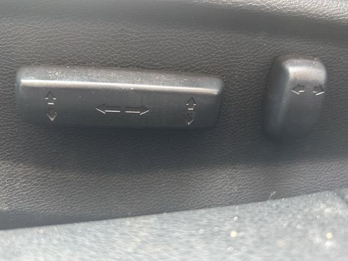 Used 2017 Honda Civic Touring image 3