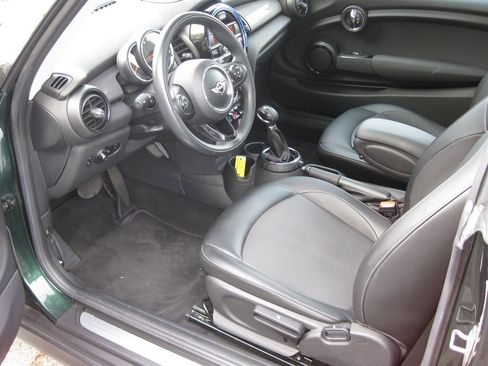 Used 2015 MINI Cooper 2-Door Hardtop image 22