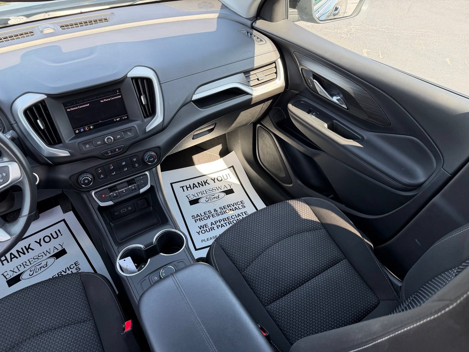 Used 2022 GMC Terrain SLE FWD image 16