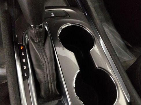 Used 2020 Chevrolet Malibu LT FWD image 18