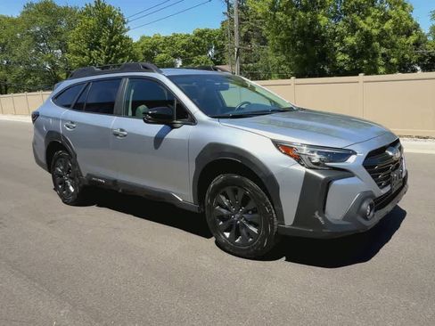Certified 2024 Subaru Outback Onyx Edition AWD/4WD image 2