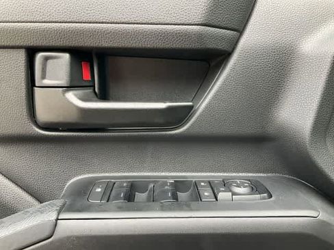 Used 2025 Toyota Tacoma SR5 image 14