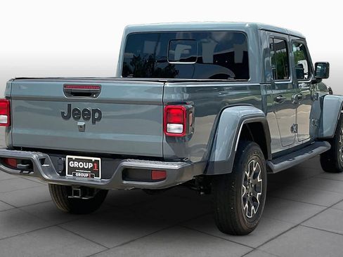 Used 2025 Jeep Gladiator Sport w/ Premium Package AWD/4WD image 24