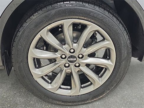 Certified 2022 Lincoln Corsair Standard w/ Premium Package image 30