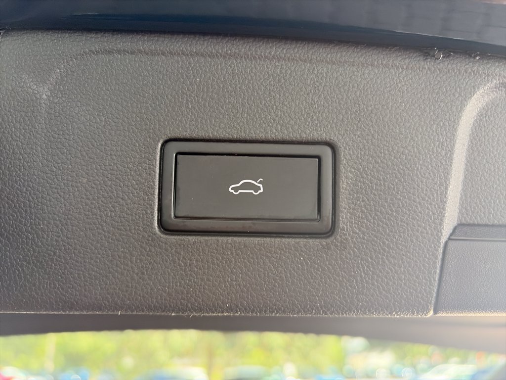 Used 2021 Volkswagen Atlas SE FWD image 35