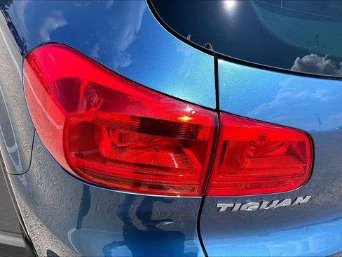 Used 2017 Volkswagen Tiguan Wolfsburg Edition AWD/4WD image 31