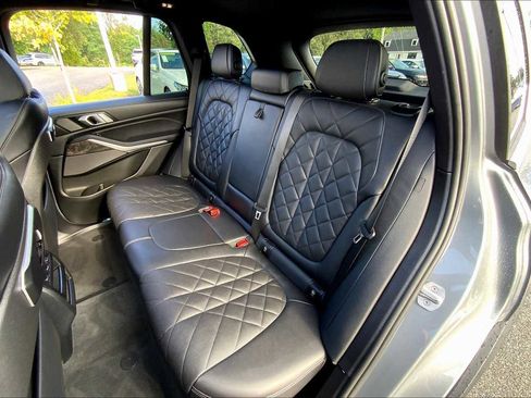 Used 2024 BMW X5 xDrive40i w/ Premium Package image 40