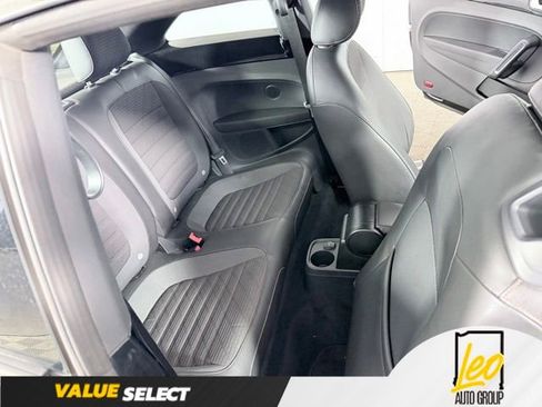 Used 2013 Volkswagen Beetle Turbo FWD image 6