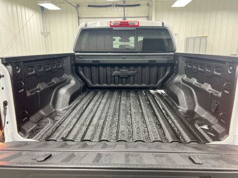 Used 2026 Chevrolet Colorado Z71 w/ Technology Package AWD/4WD image 25