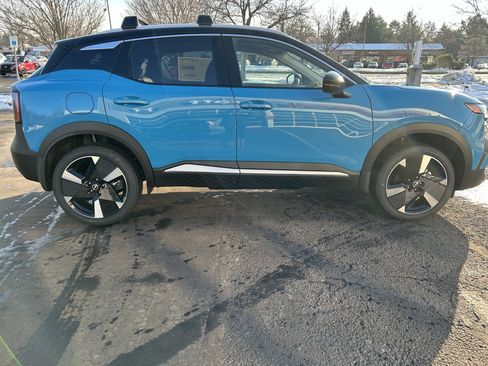 New 2026 Nissan Kicks SR w/ Cold Weather Package image 4